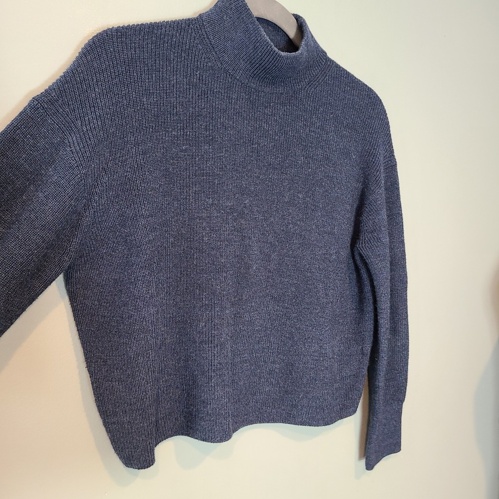 Lululemon Merino Wool-Blend Rib Turtleneck Sweater Size 8 Crop Blue Minimalist - Picture 4 of 9
